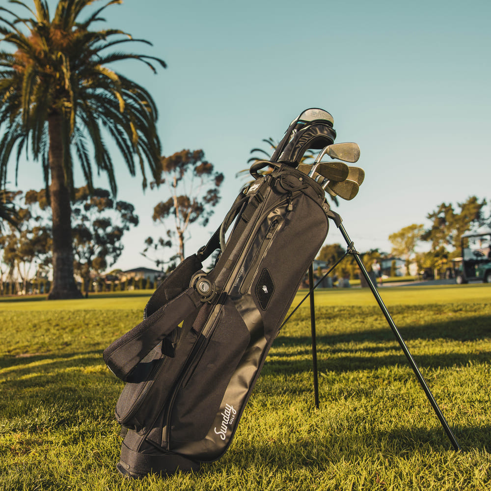 EL CAMINO - Matte Black Walking Golf Bag